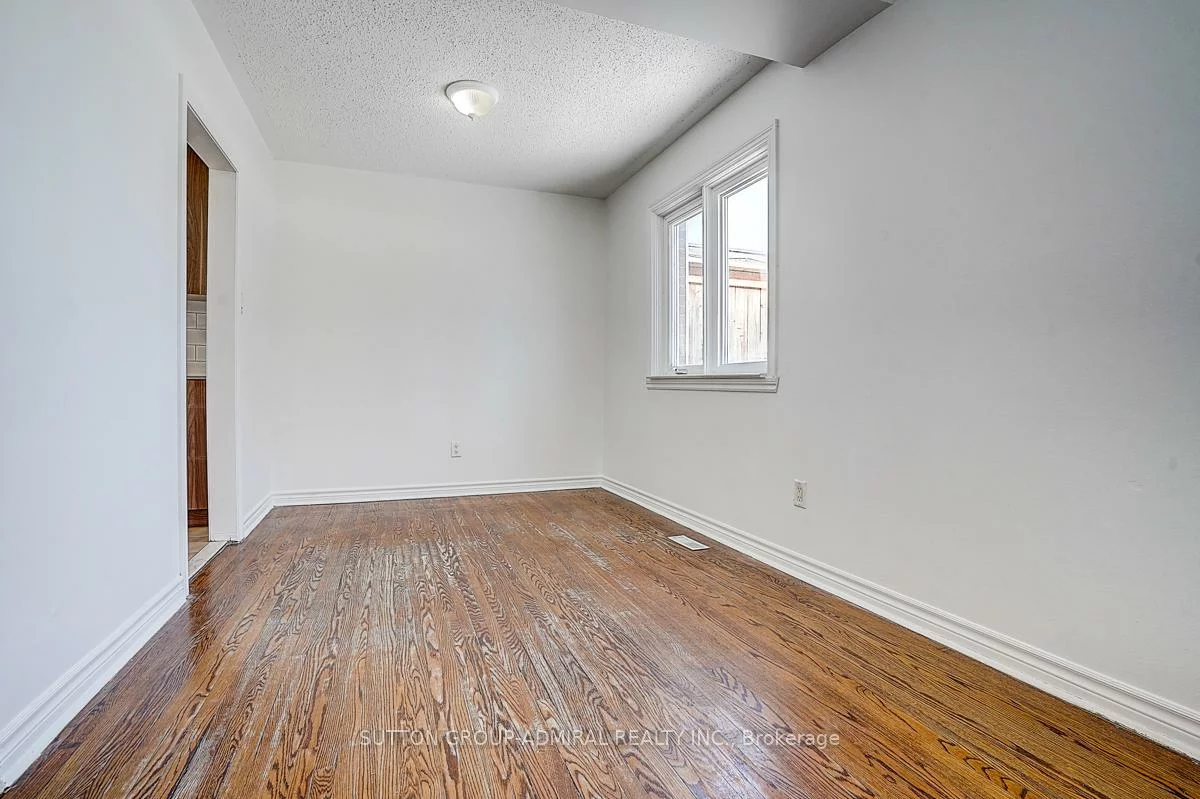 7, Town House, Brampton East, Brampton