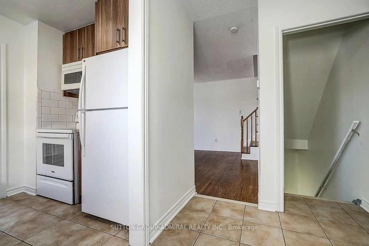 7, Town House, Brampton East, Brampton