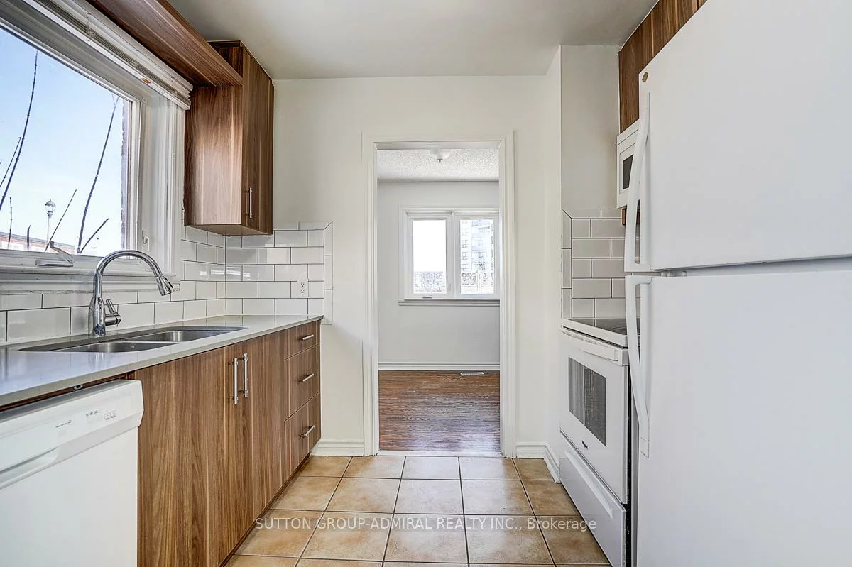 7, Town House, Brampton East, Brampton