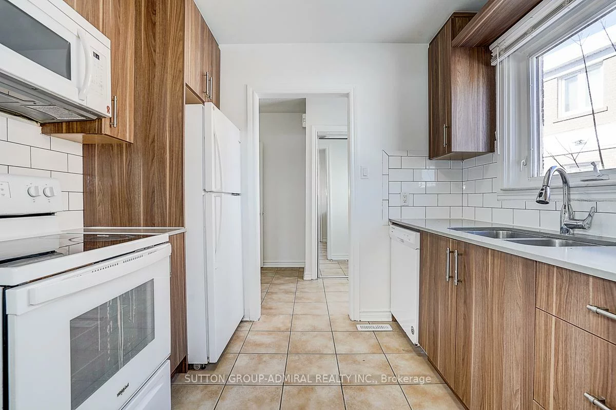 7, Town House, Brampton East, Brampton