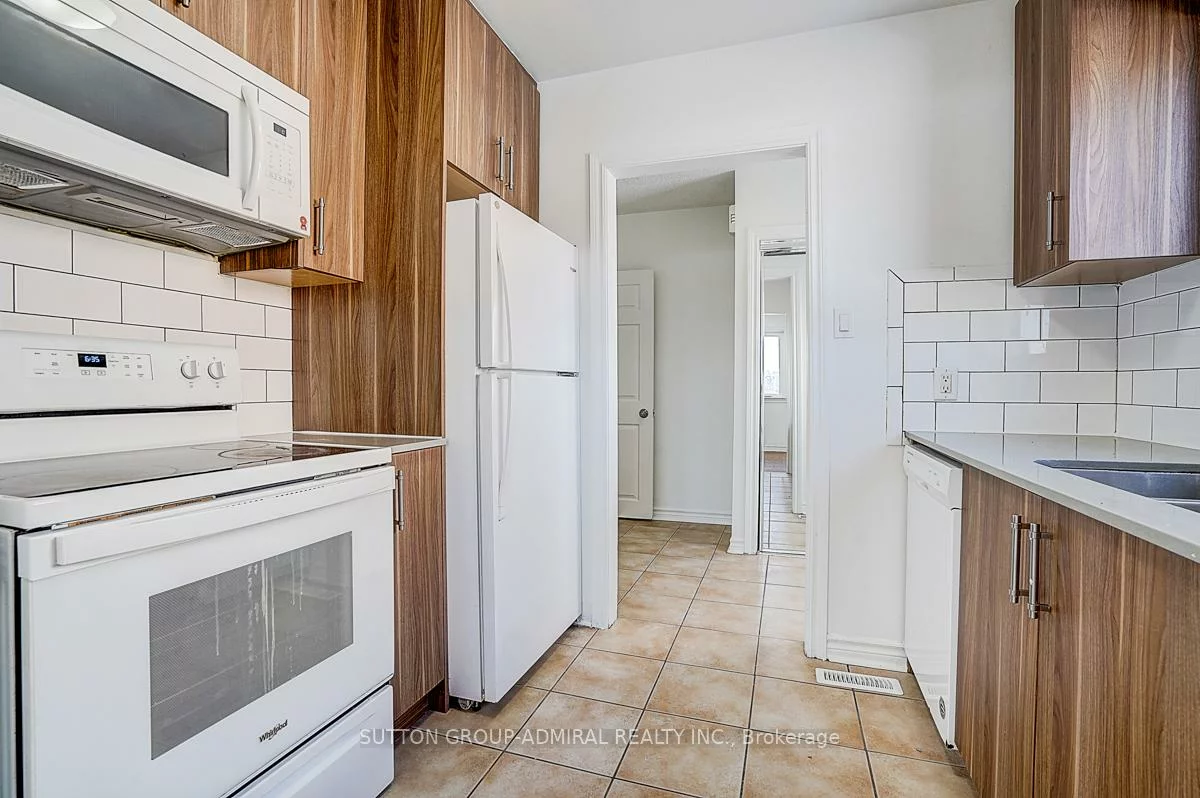 7, Town House, Brampton East, Brampton