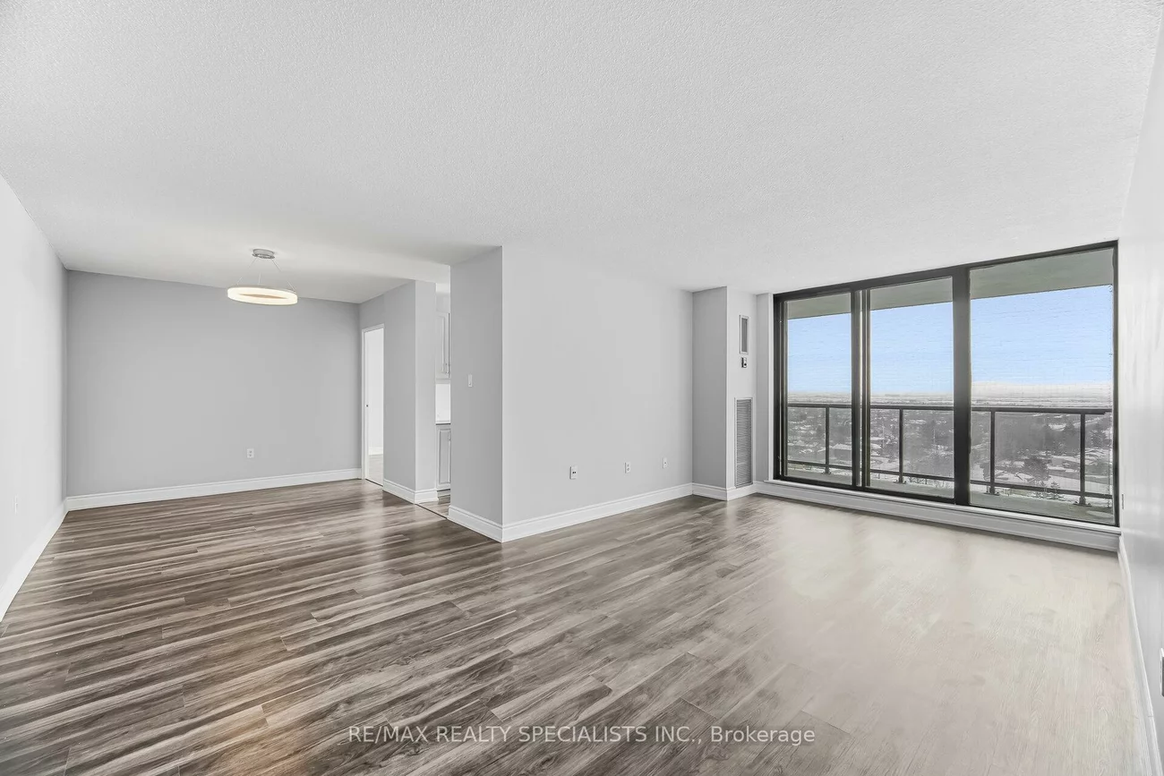 21, KNIGHTSBRIDGE, Queen Street Corridor, Brampton