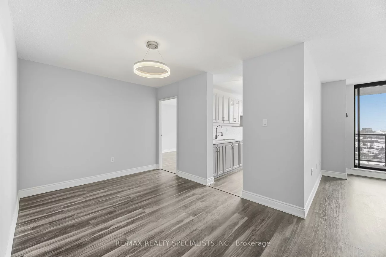 21, KNIGHTSBRIDGE, Queen Street Corridor, Brampton