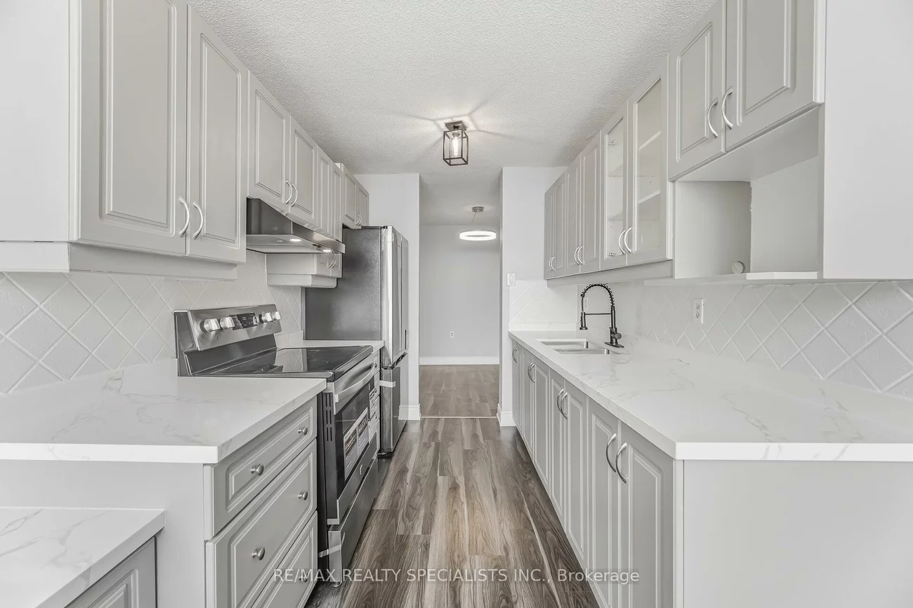 21, KNIGHTSBRIDGE, Queen Street Corridor, Brampton