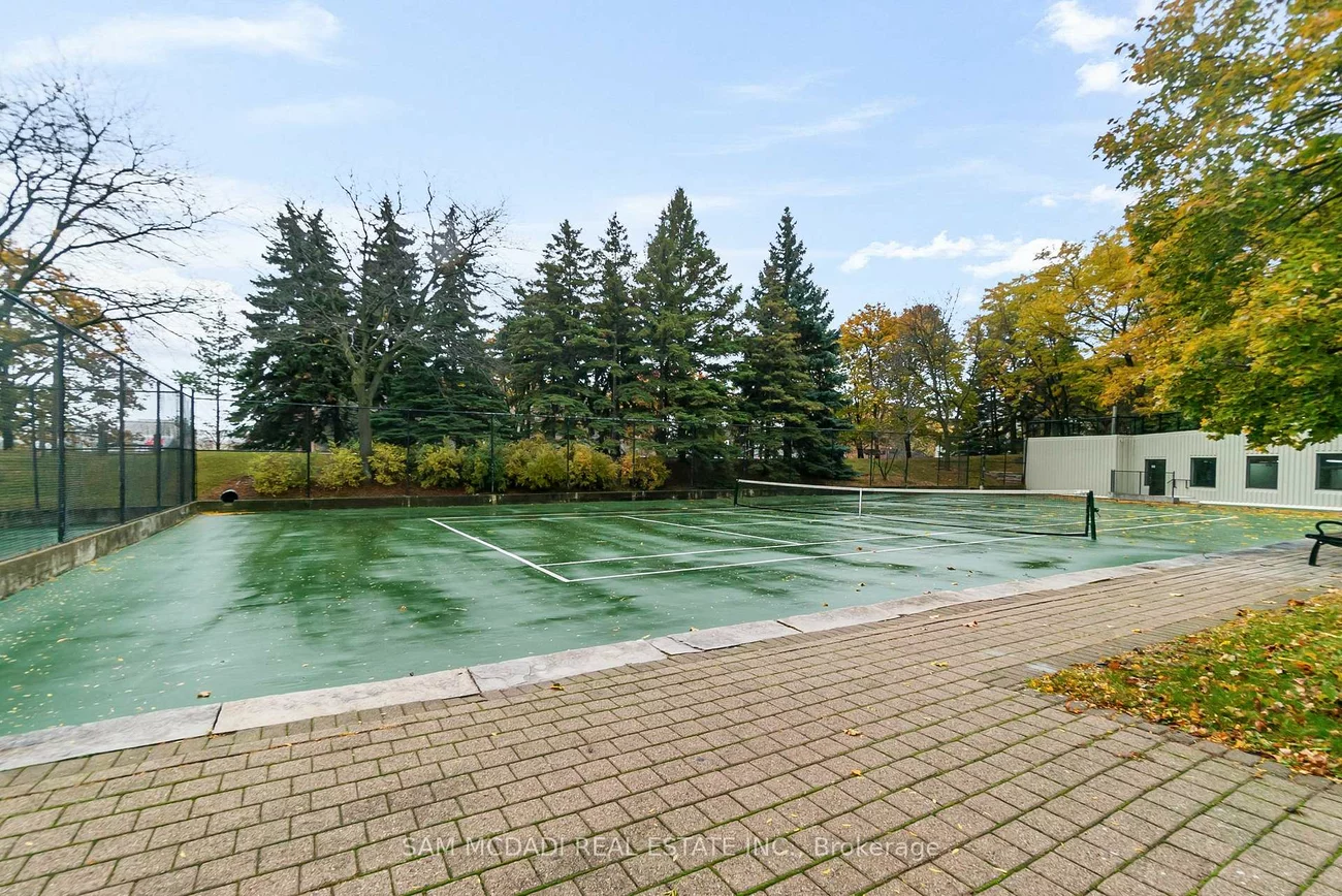 24, Hanover, Queen Street Corridor, Brampton