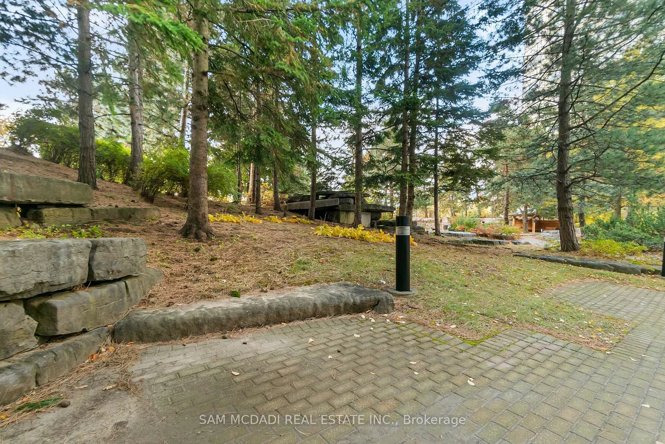 24, Hanover, Queen Street Corridor, Brampton