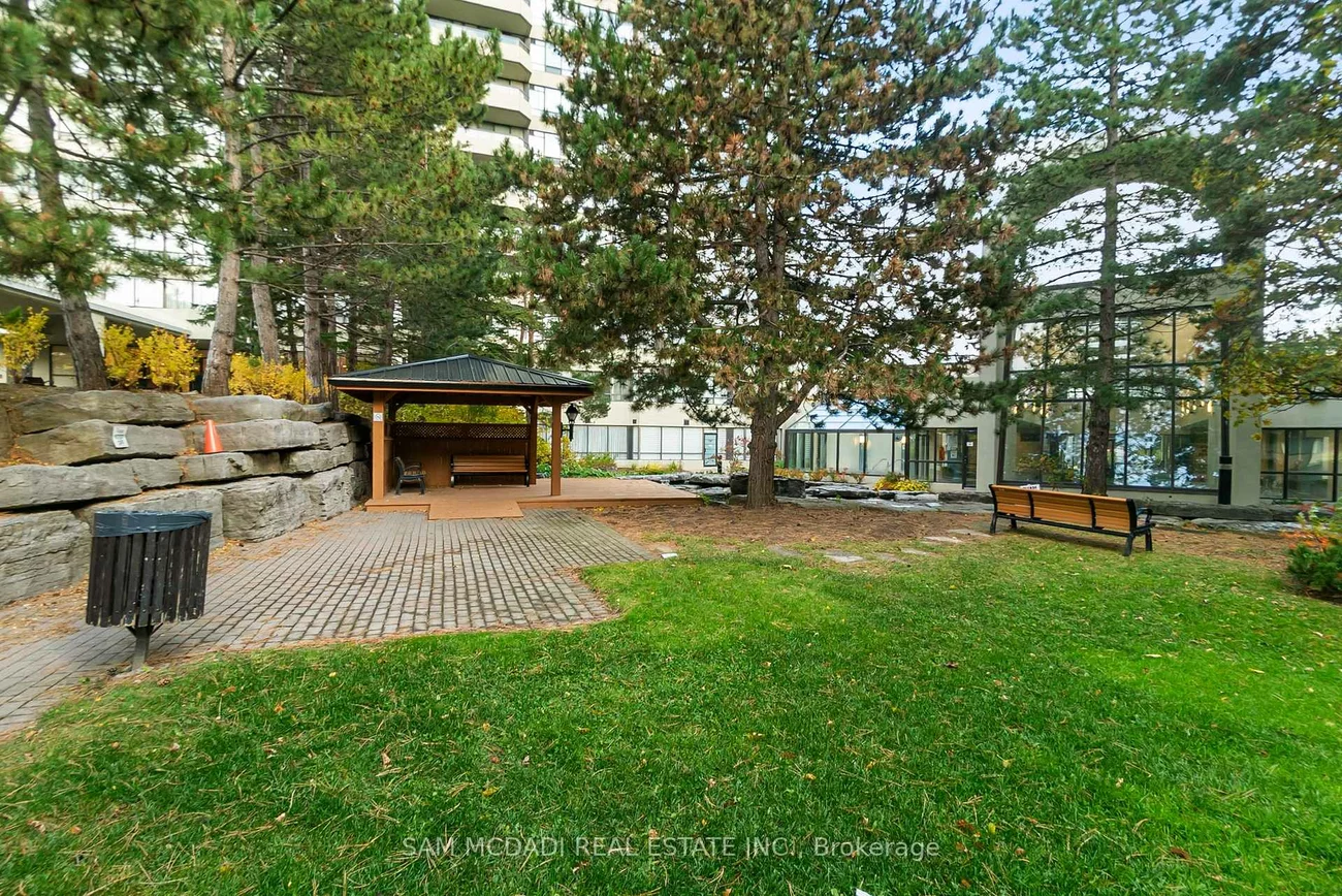 24, Hanover, Queen Street Corridor, Brampton