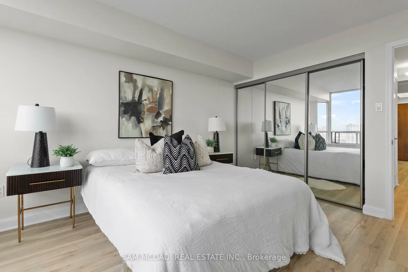 24, Hanover, Queen Street Corridor, Brampton