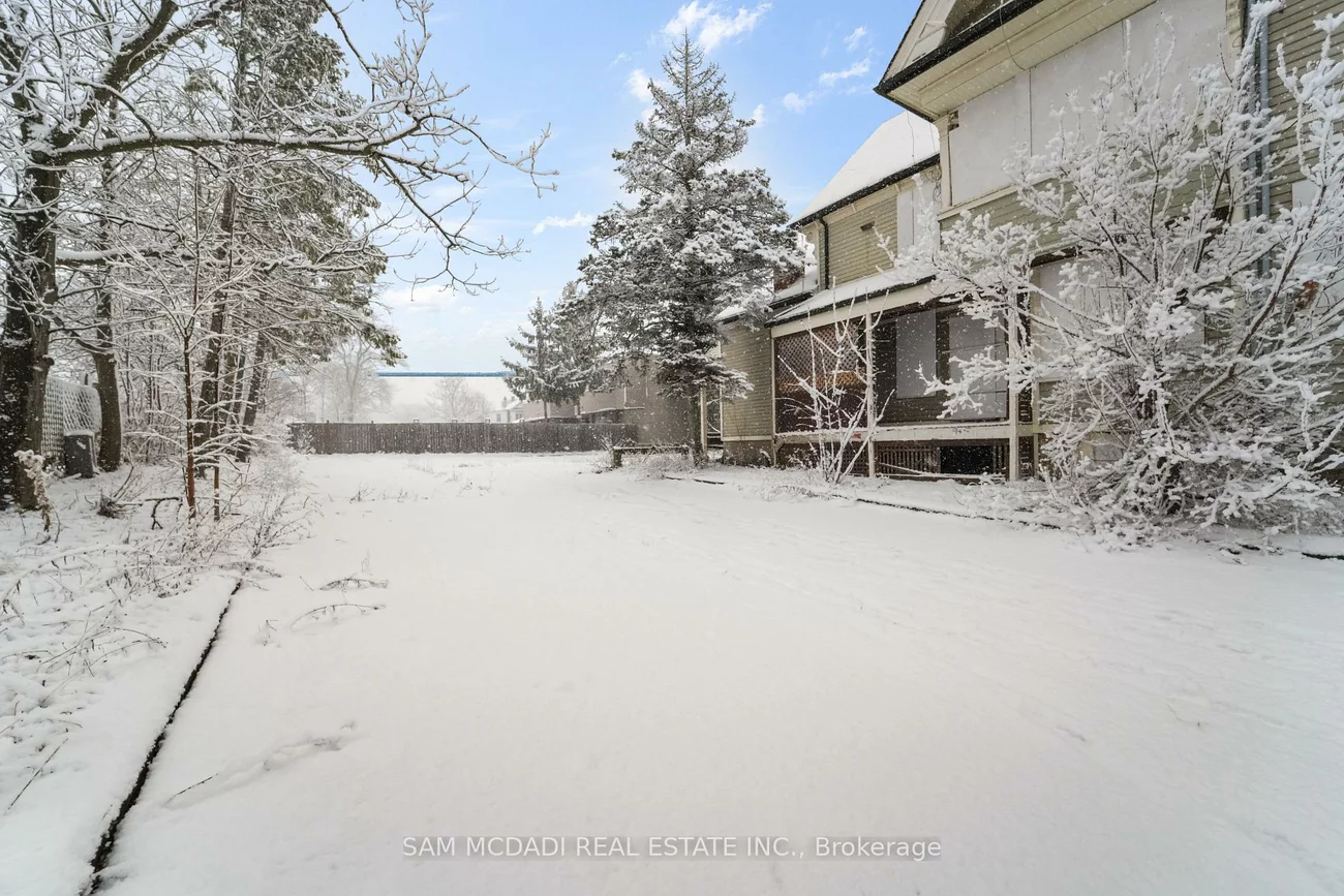 24, Hanover, Queen Street Corridor, Brampton