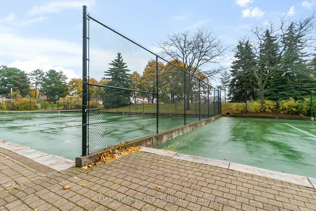 24, Hanover, Queen Street Corridor, Brampton