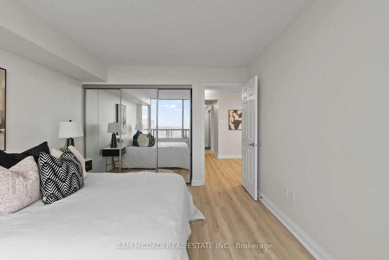 24, Hanover, Queen Street Corridor, Brampton