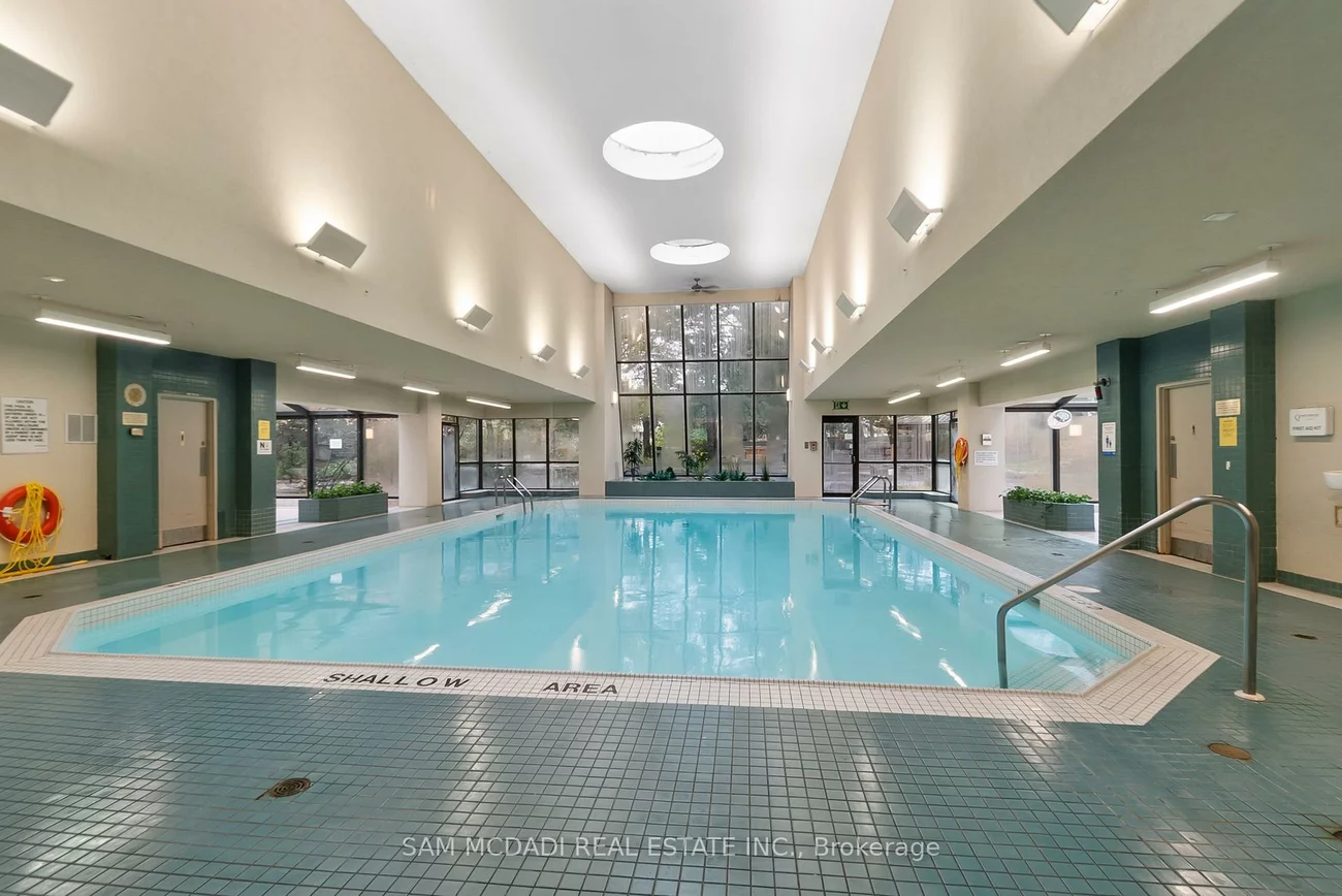 24, Hanover, Queen Street Corridor, Brampton