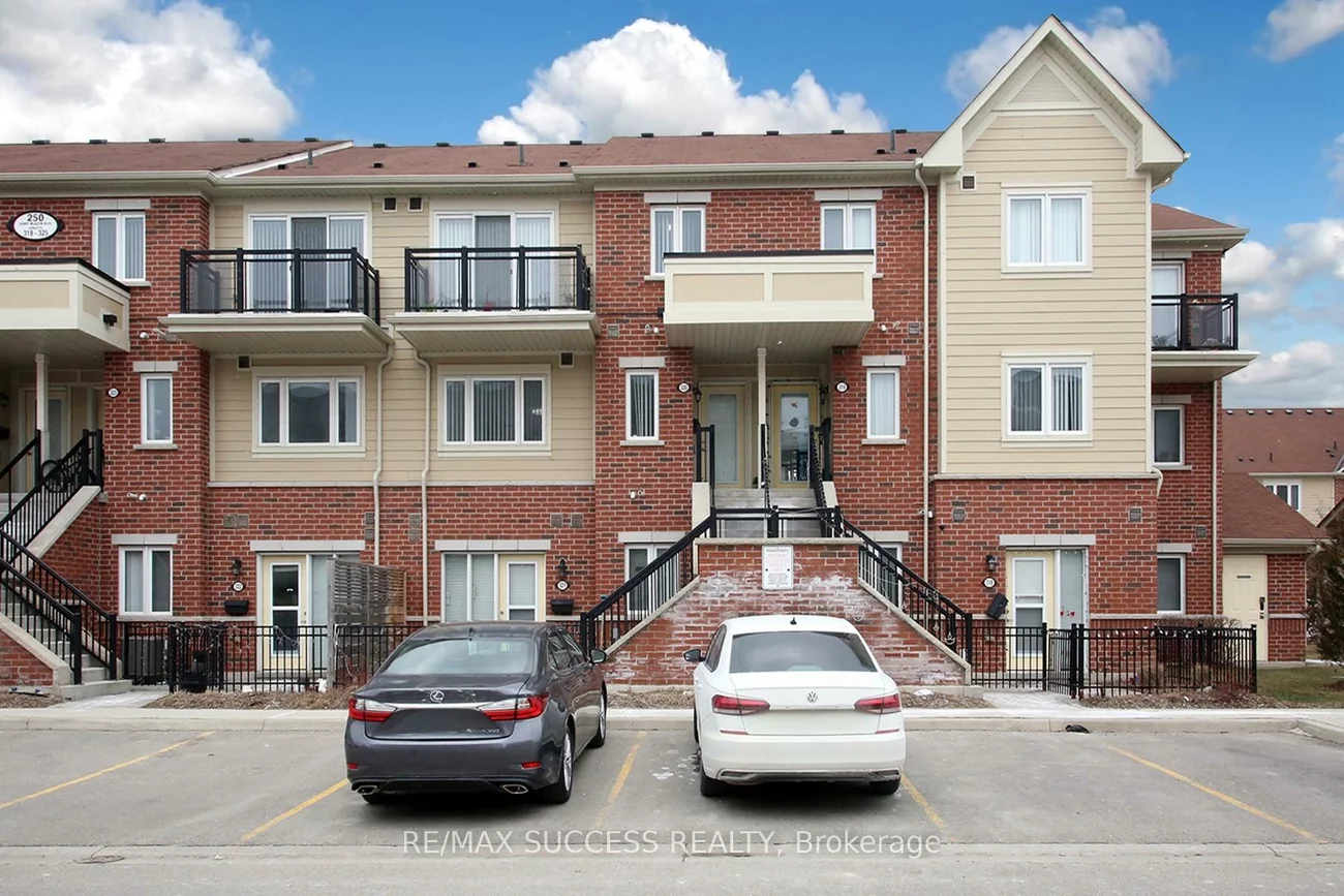 250, Sunny Meadow, Sandringham-Wellington, Brampton