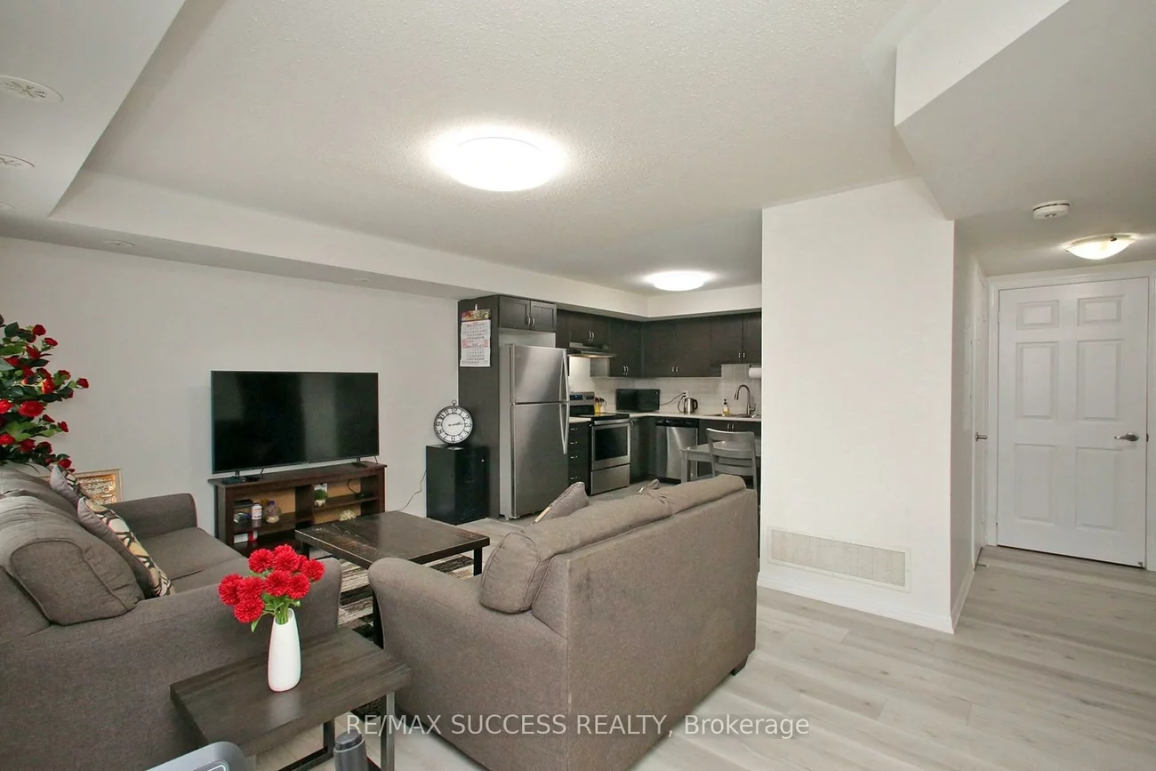 250, Sunny Meadow, Sandringham-Wellington, Brampton