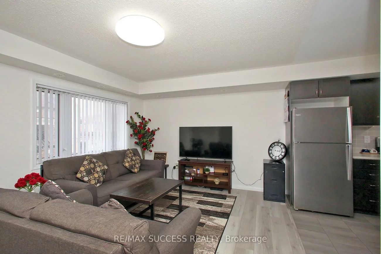 250, Sunny Meadow, Sandringham-Wellington, Brampton