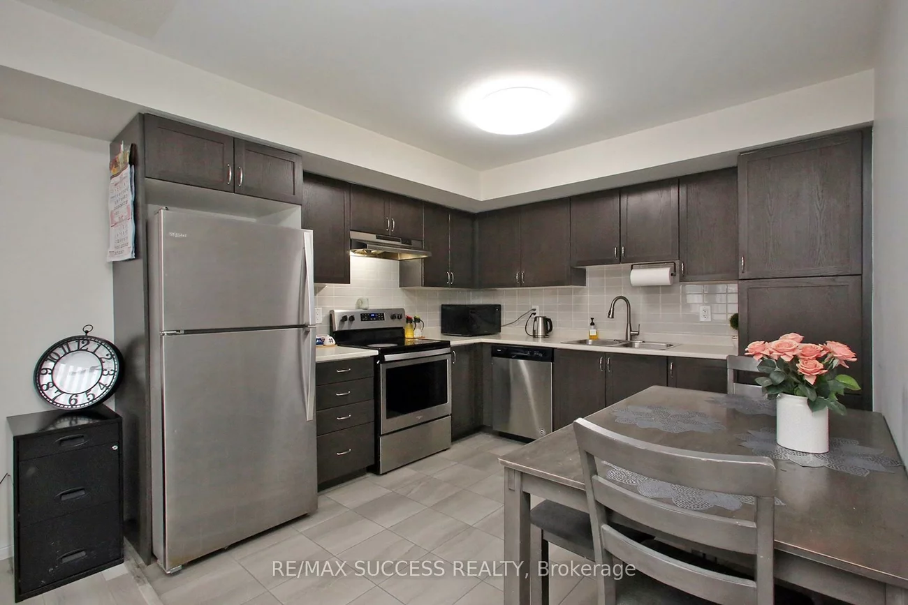 250, Sunny Meadow, Sandringham-Wellington, Brampton