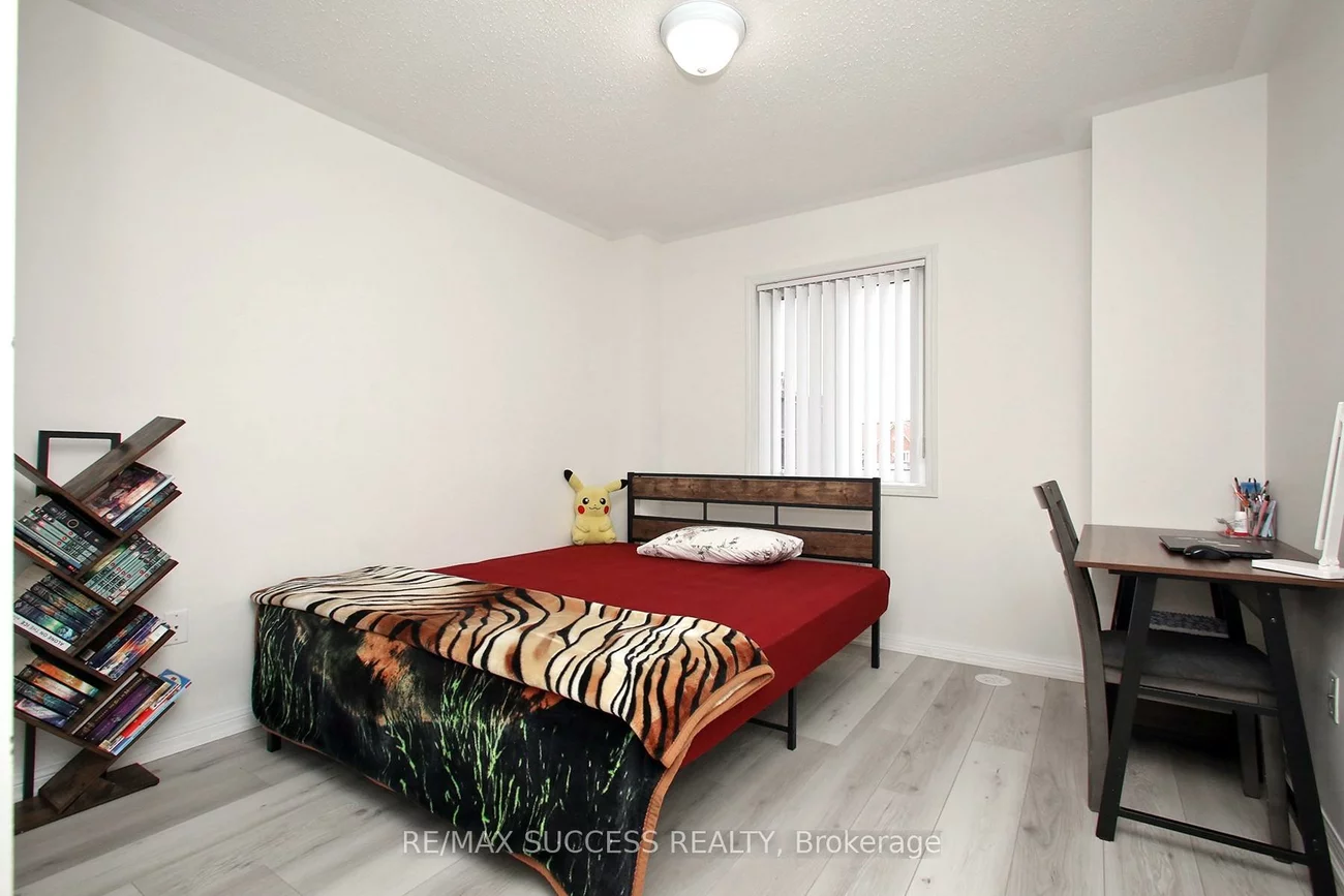250, Sunny Meadow, Sandringham-Wellington, Brampton