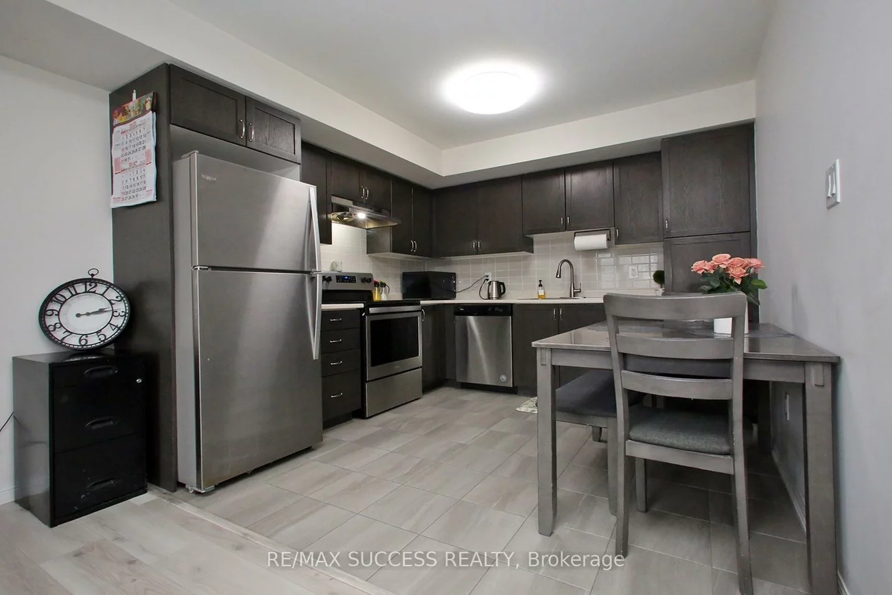 250, Sunny Meadow, Sandringham-Wellington, Brampton
