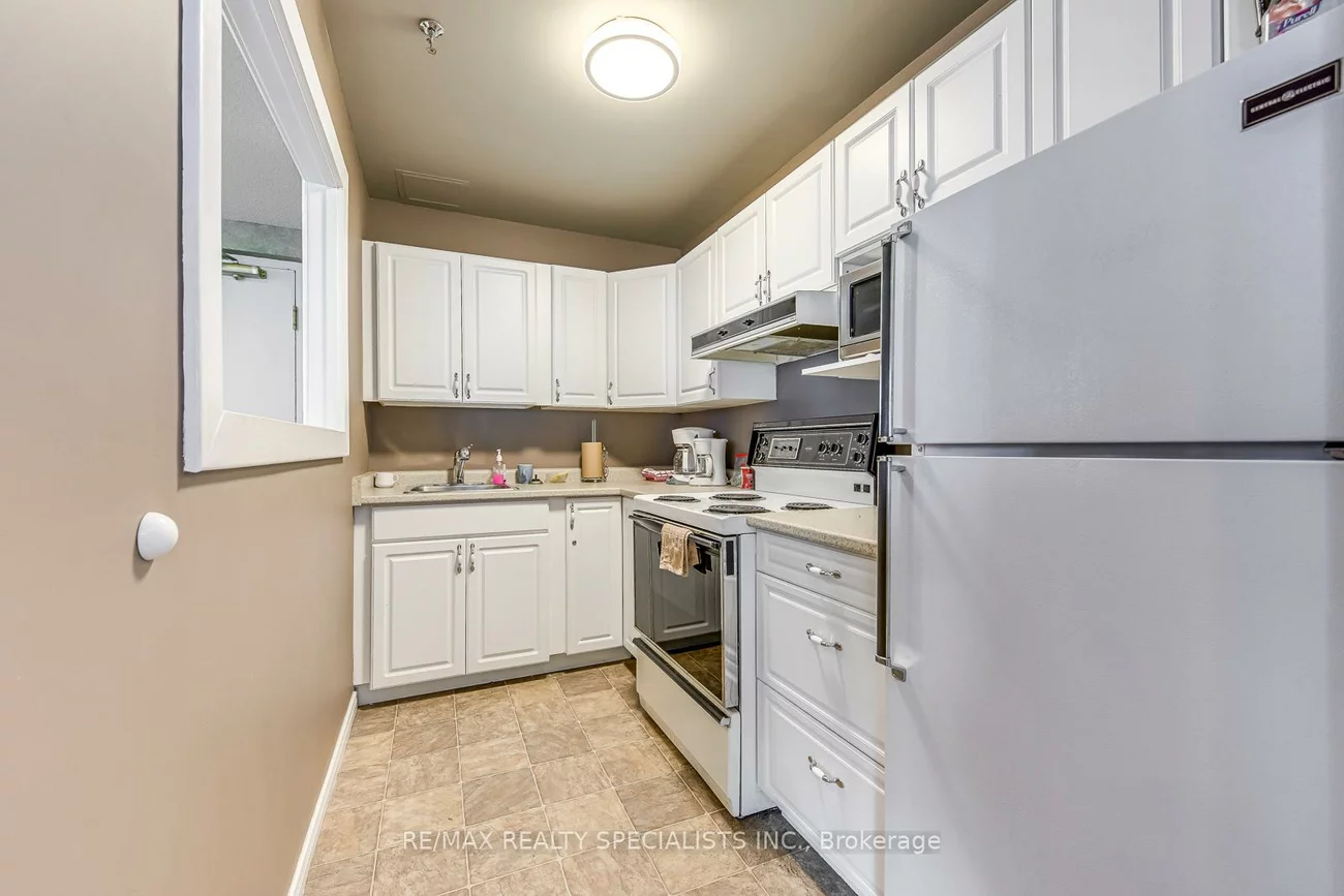 320, Mill, Brampton South, Brampton