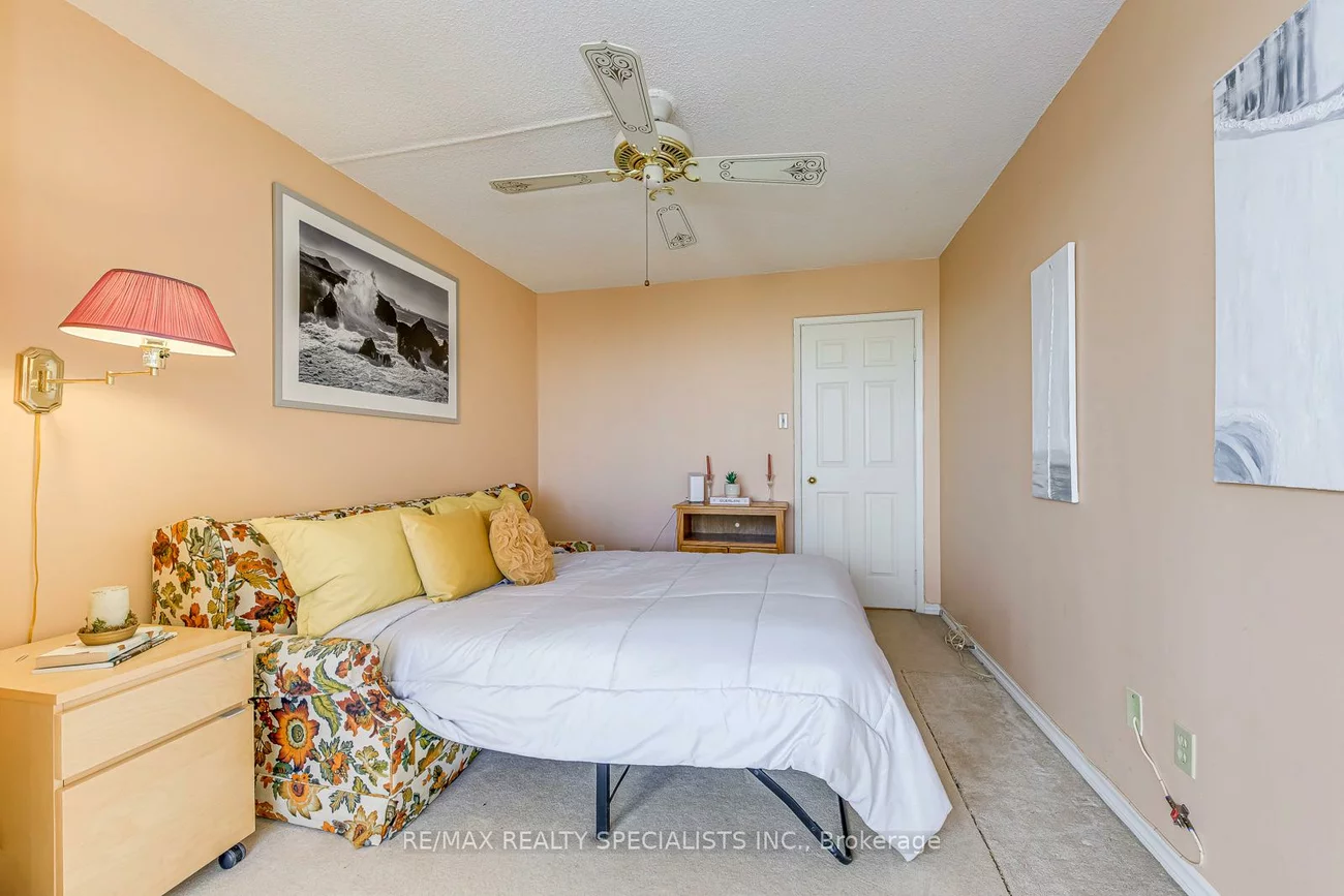 320, Mill, Brampton South, Brampton