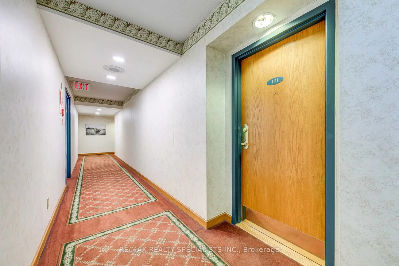 320, Mill, Brampton South, Brampton