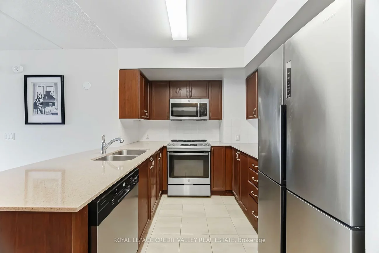 30, Via Rosedale, Sandringham-Wellington, Brampton