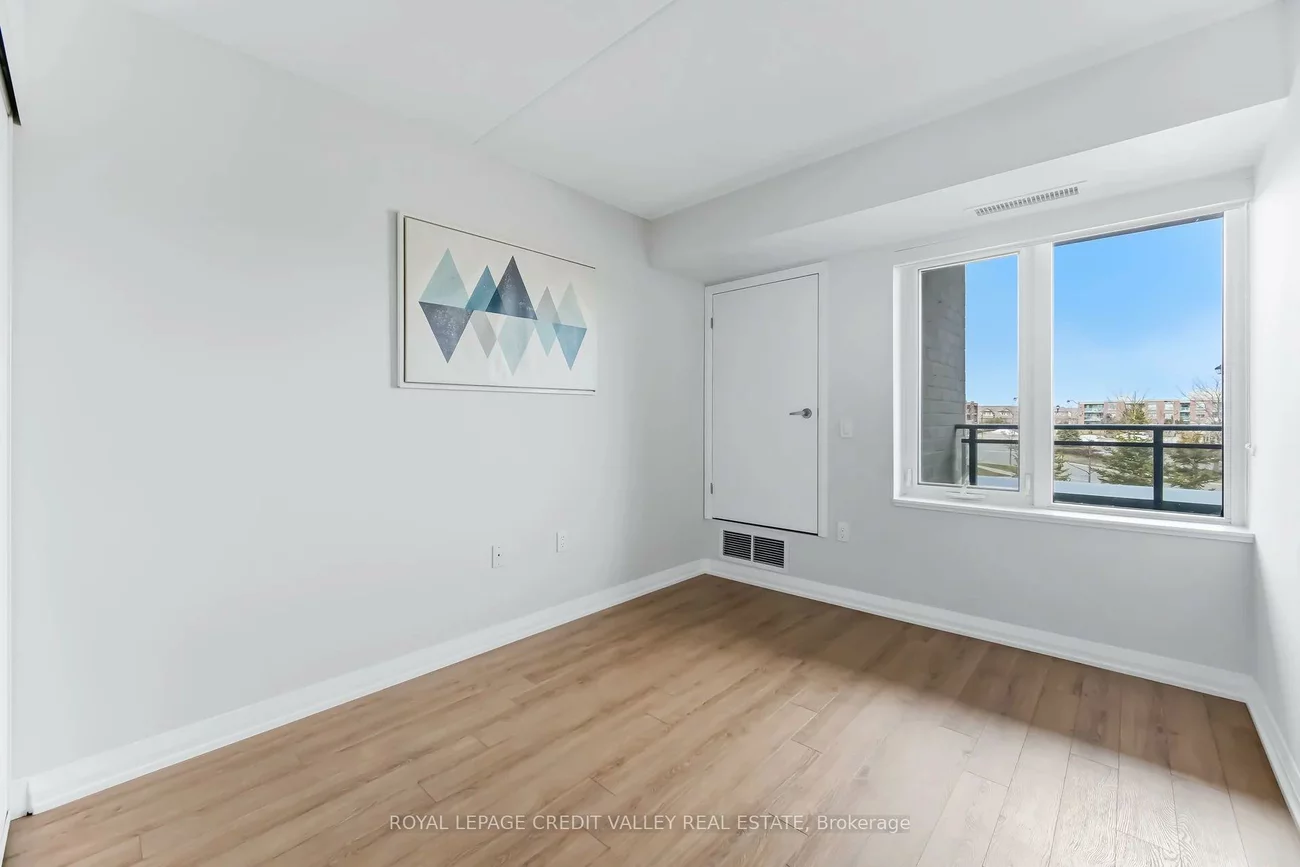 30, Via Rosedale, Sandringham-Wellington, Brampton