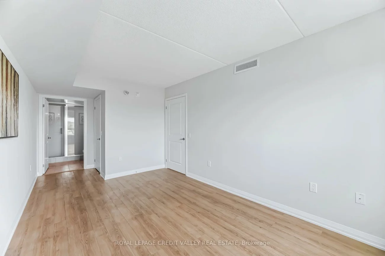 30, Via Rosedale, Sandringham-Wellington, Brampton