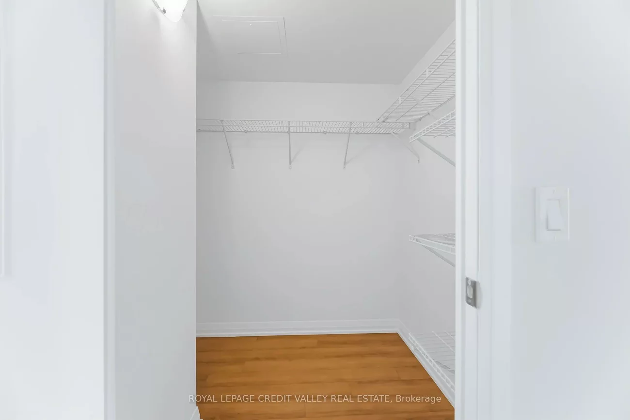 30, Via Rosedale, Sandringham-Wellington, Brampton