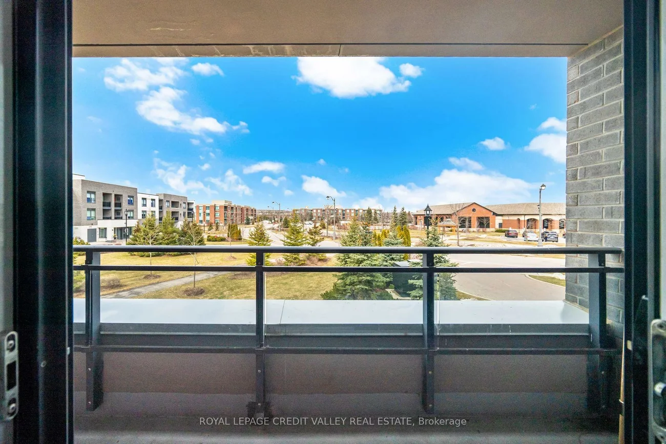 30, Via Rosedale, Sandringham-Wellington, Brampton