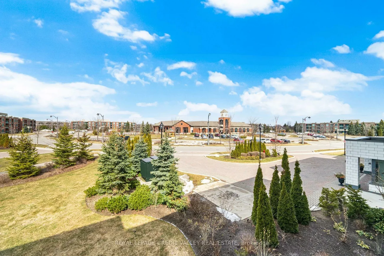 30, Via Rosedale, Sandringham-Wellington, Brampton