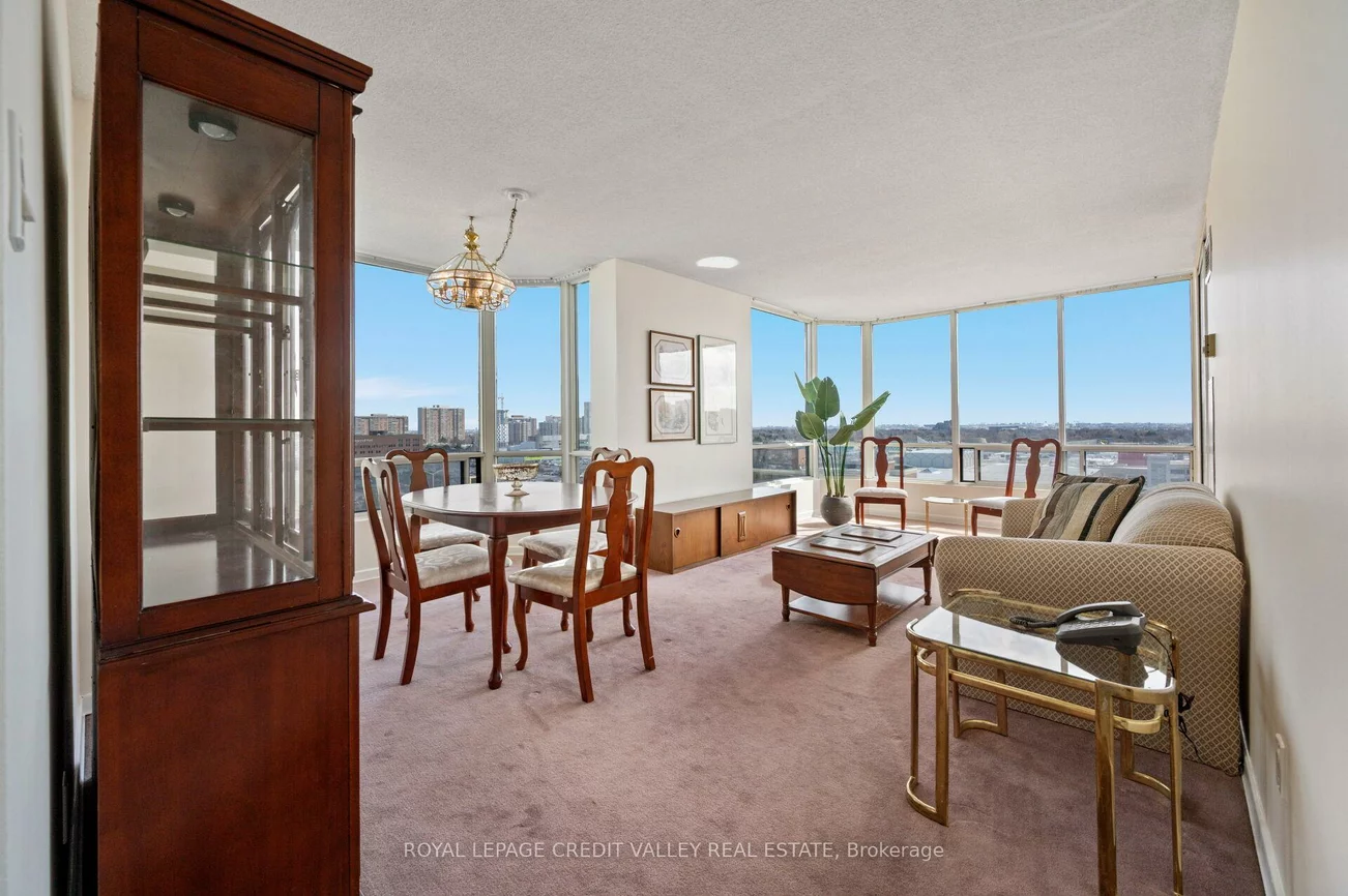 26, Hanover, Queen Street Corridor, Brampton