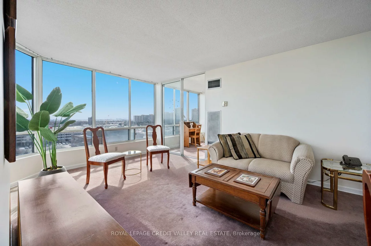 26, Hanover, Queen Street Corridor, Brampton