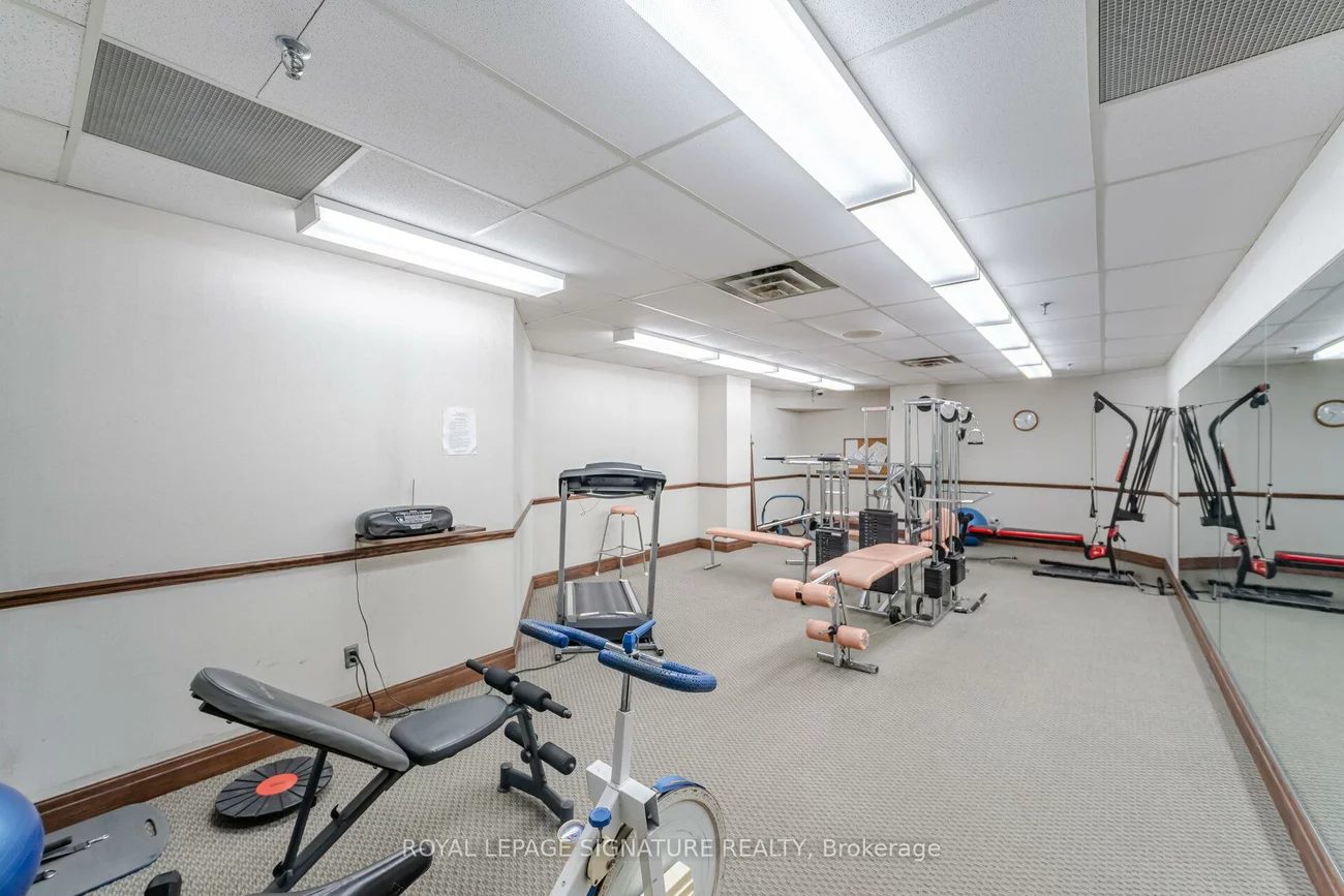 320, Mill, Brampton South, Brampton