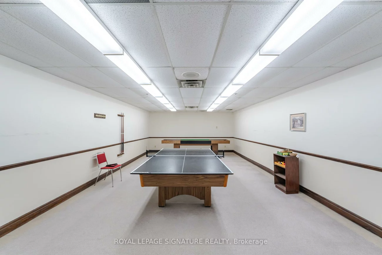 320, Mill, Brampton South, Brampton