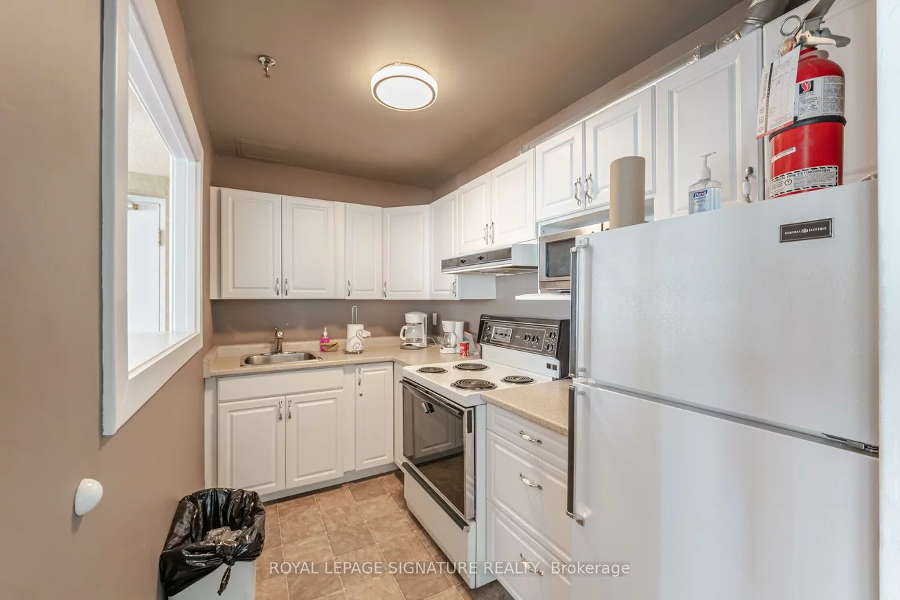 320, Mill, Brampton South, Brampton