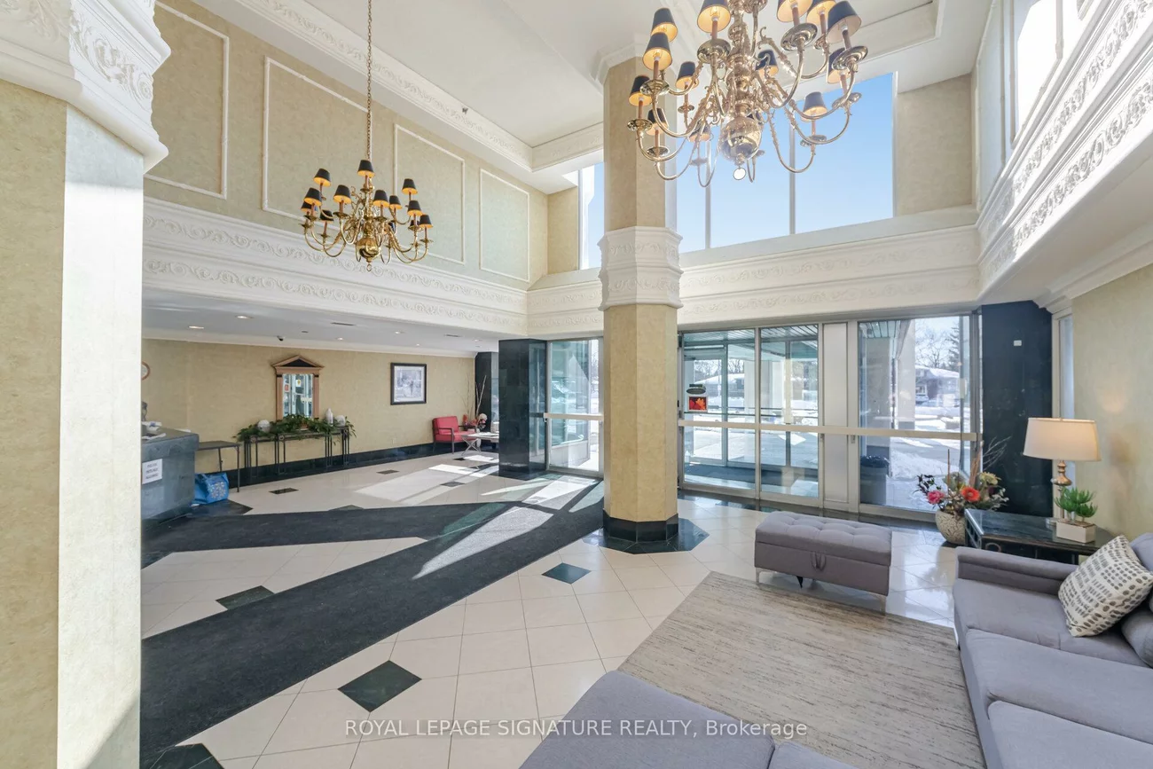 320, Mill, Brampton South, Brampton