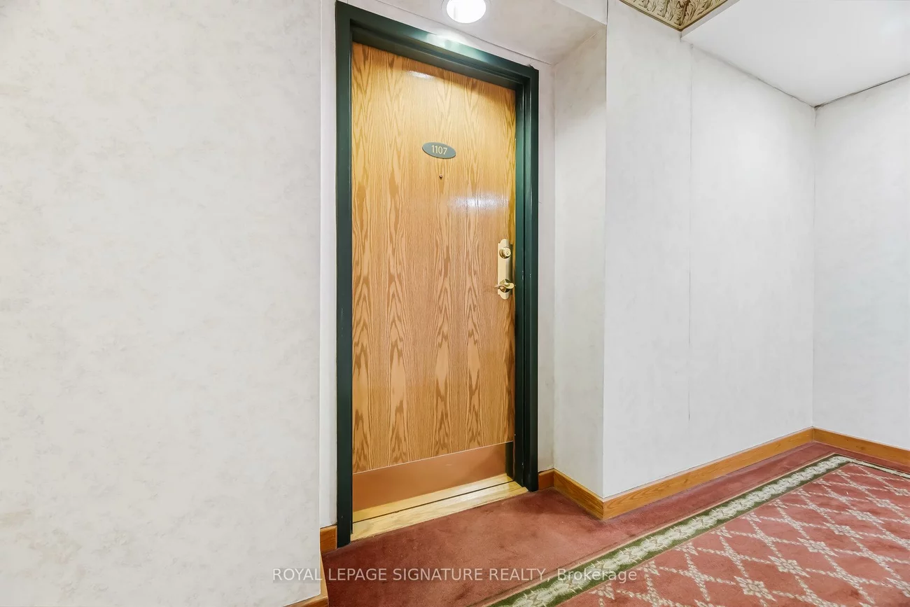 320, Mill, Brampton South, Brampton