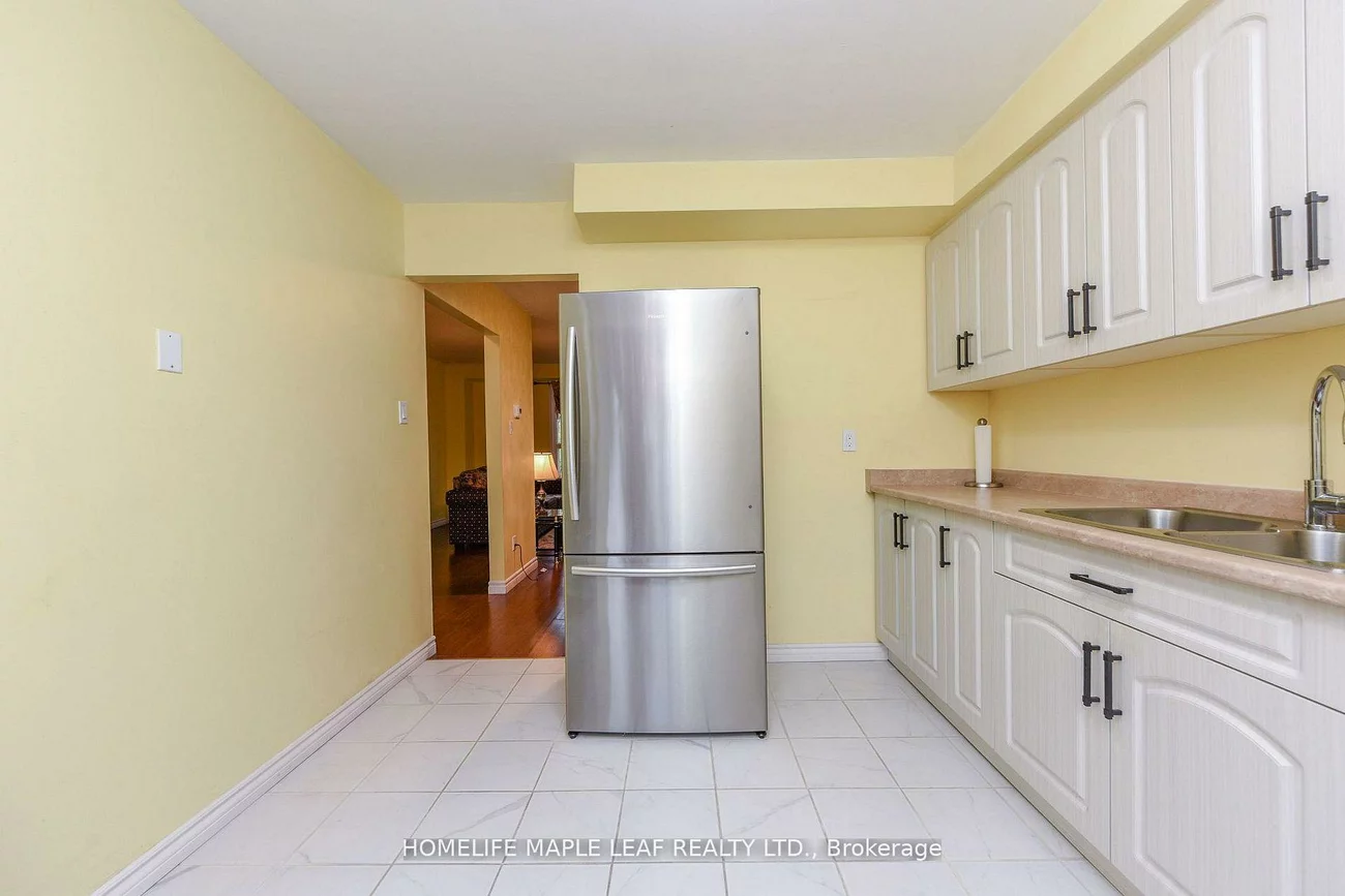 85, Enmount, Southgate, Brampton
