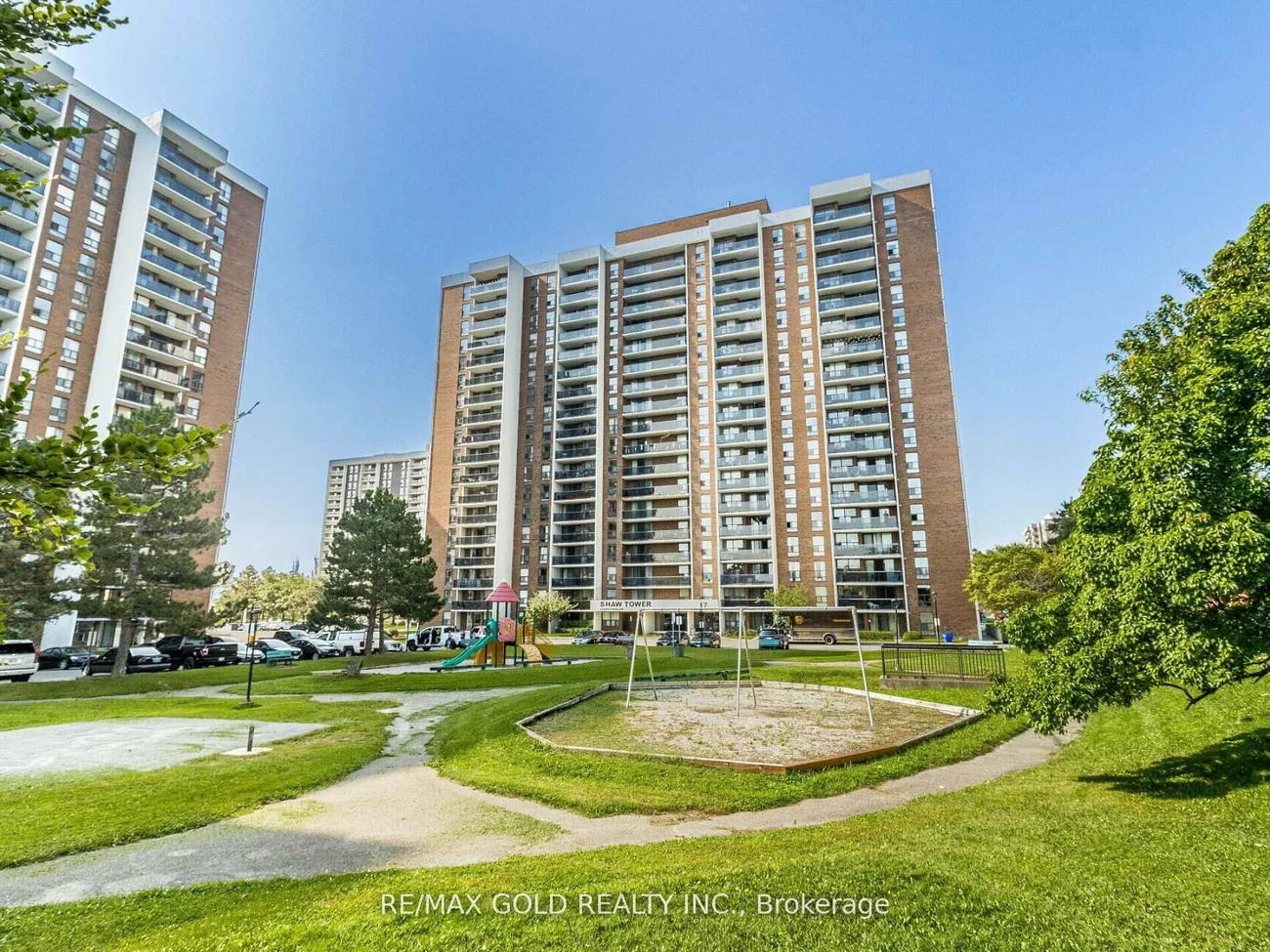 17, Knightsbridge, Queen Street Corridor, Brampton