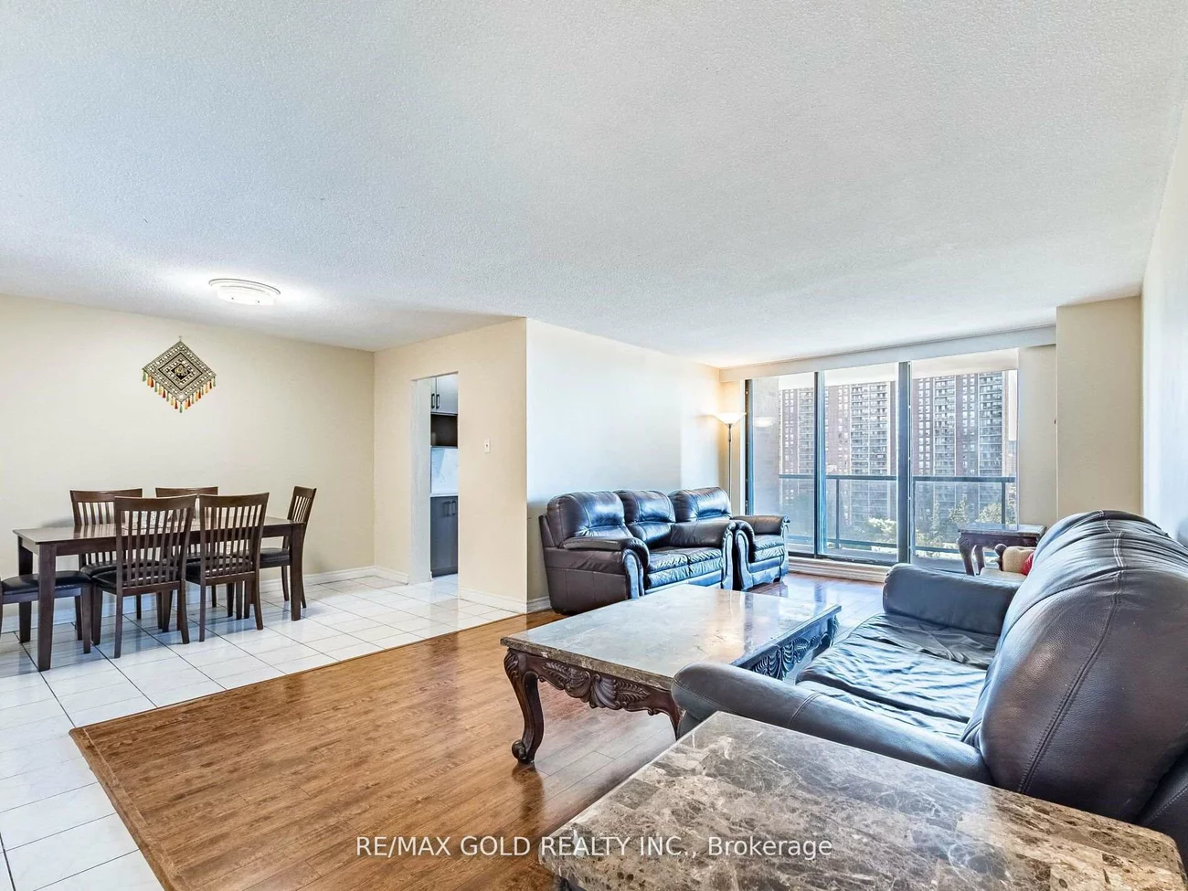 17, Knightsbridge, Queen Street Corridor, Brampton