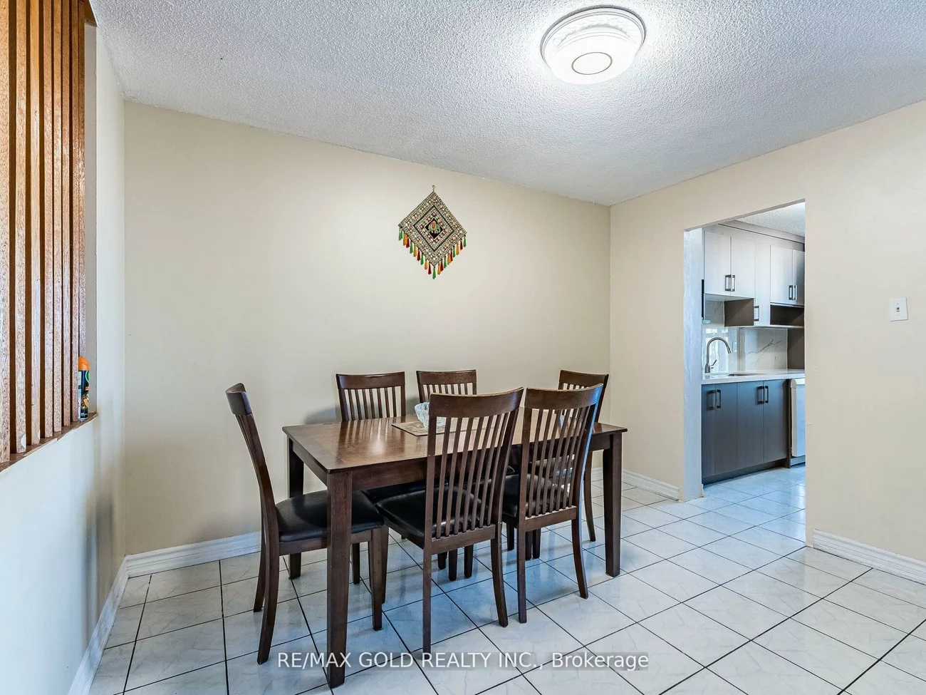 17, Knightsbridge, Queen Street Corridor, Brampton