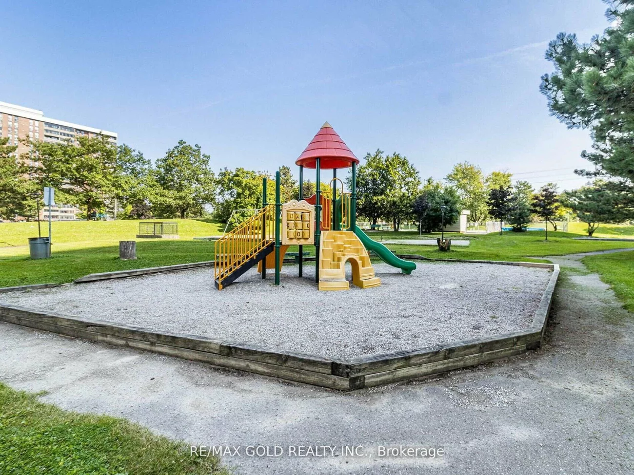 17, Knightsbridge, Queen Street Corridor, Brampton