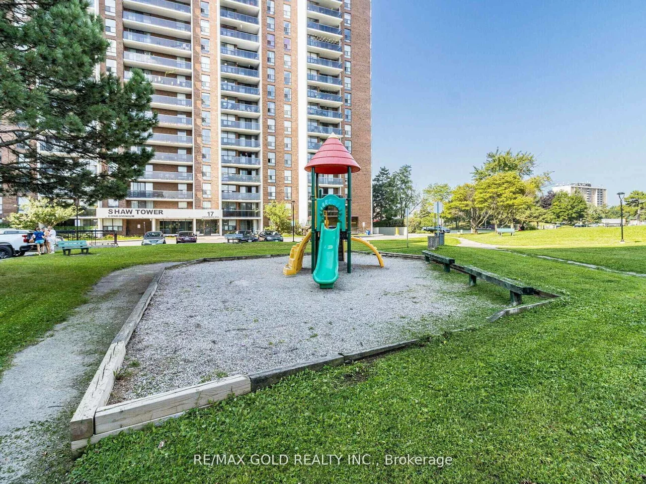 17, Knightsbridge, Queen Street Corridor, Brampton
