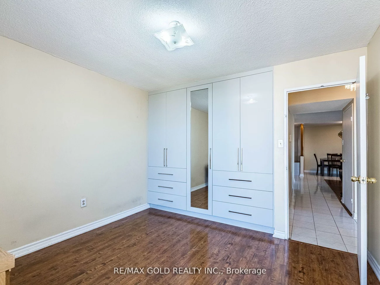 17, Knightsbridge, Queen Street Corridor, Brampton