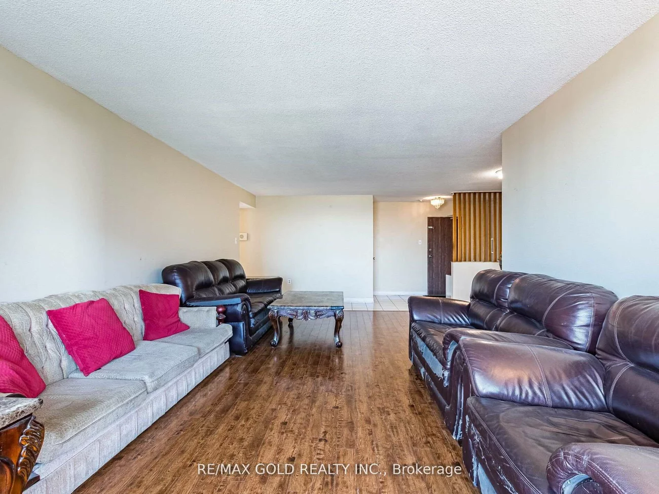 17, Knightsbridge, Queen Street Corridor, Brampton