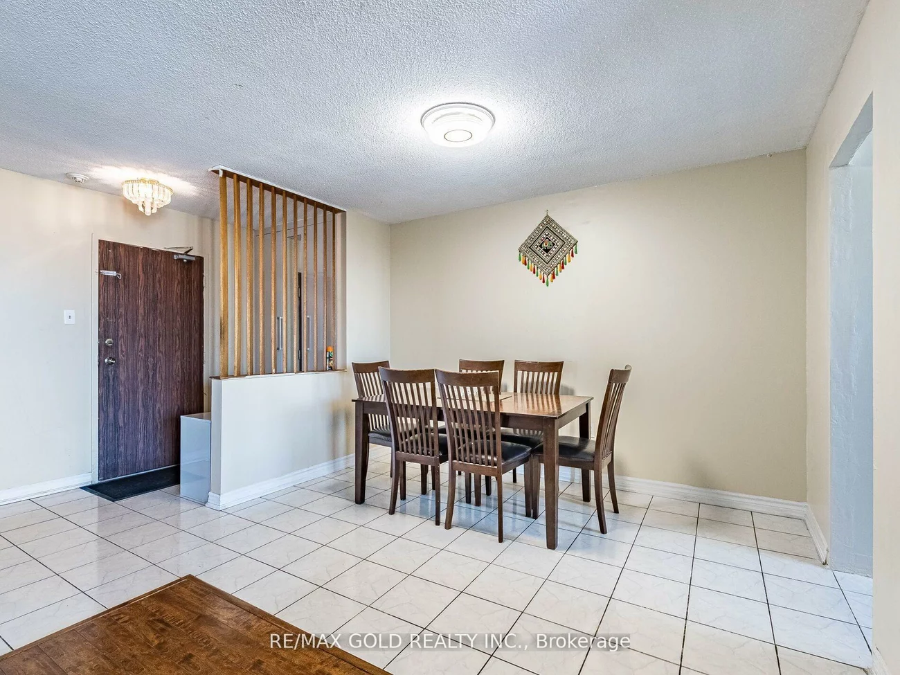 17, Knightsbridge, Queen Street Corridor, Brampton