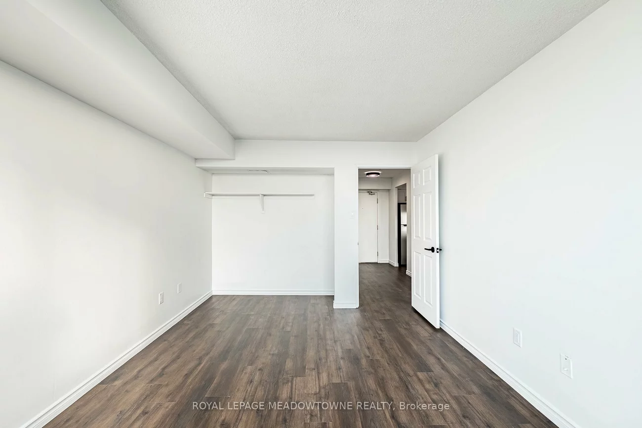 12, Laurelcrest, Queen Street Corridor, Brampton