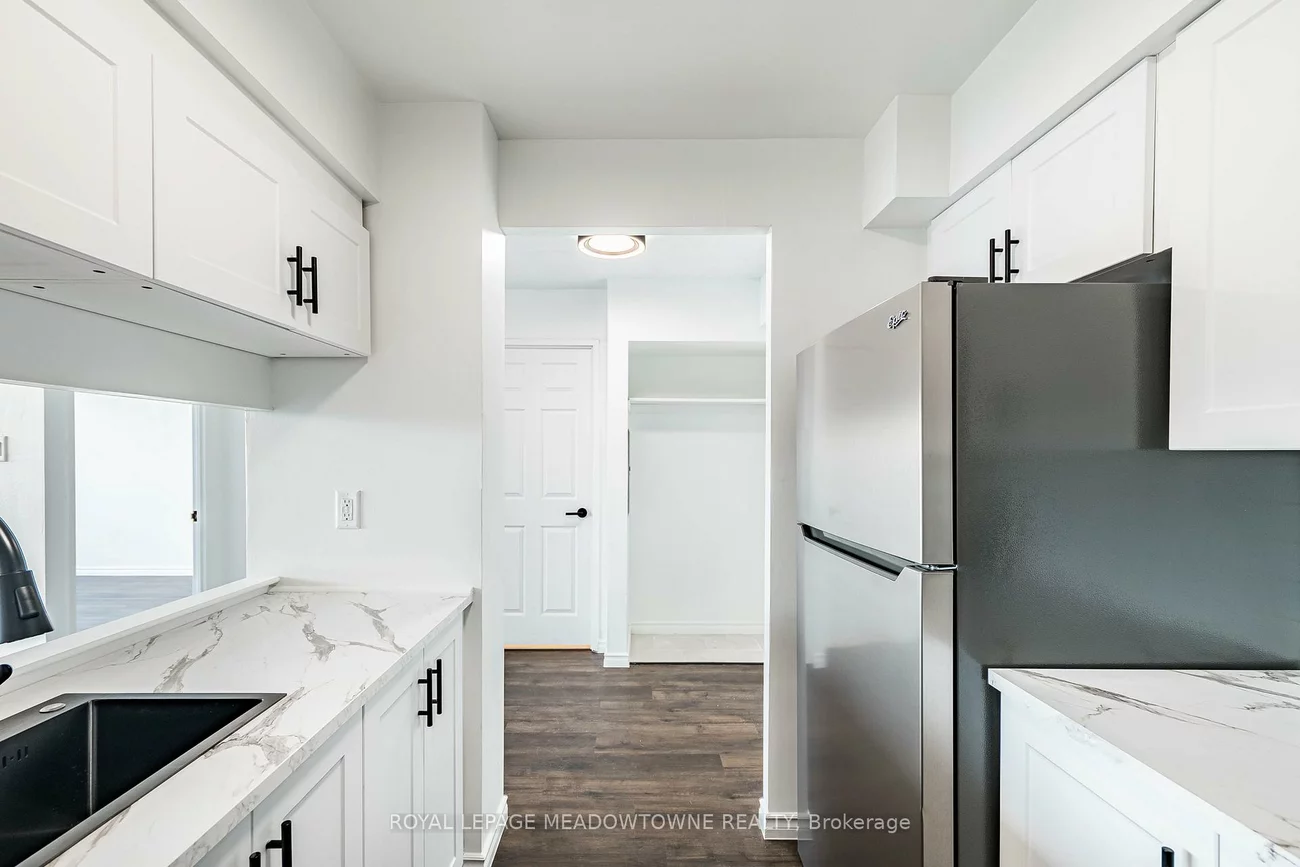 12, Laurelcrest, Queen Street Corridor, Brampton