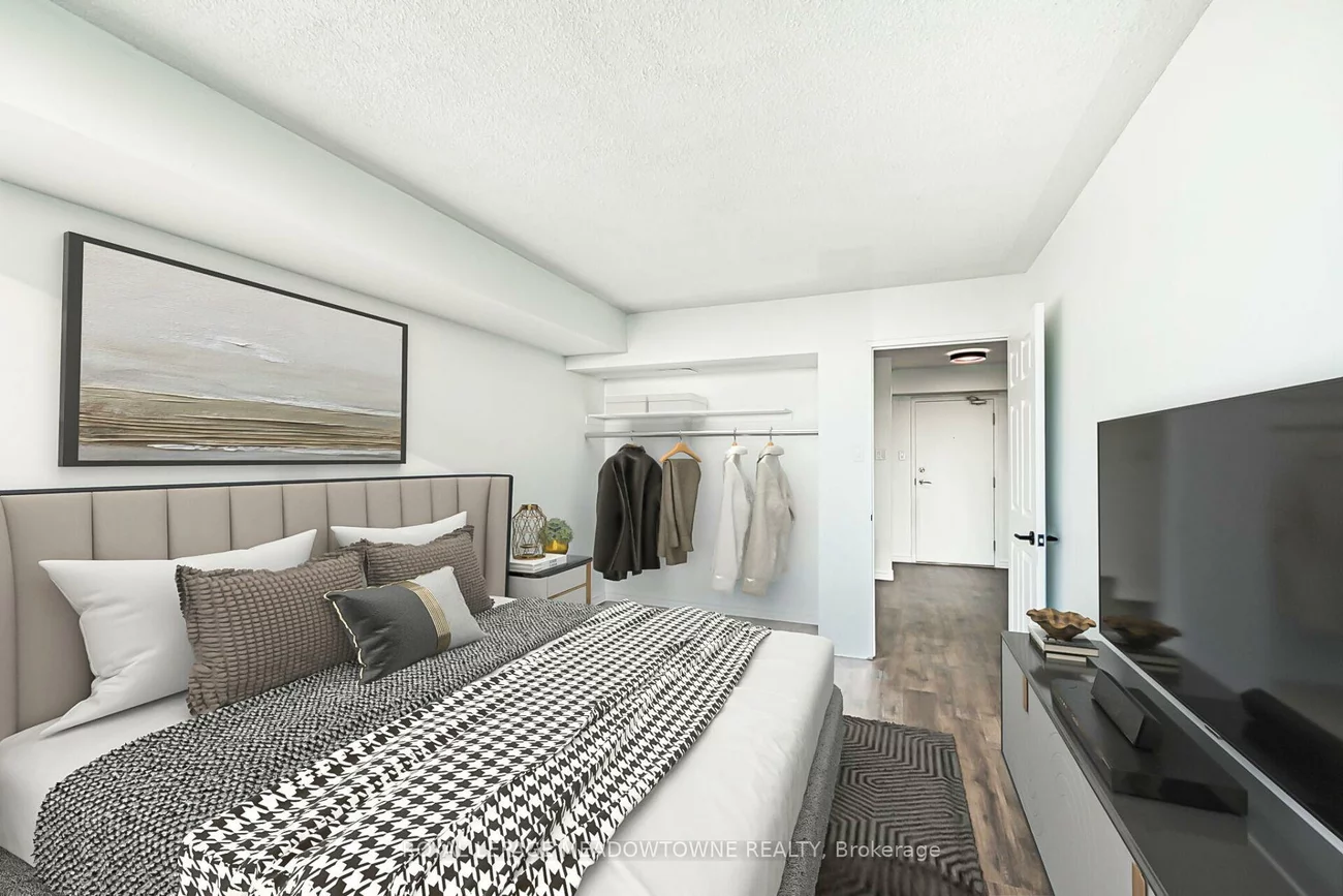 12, Laurelcrest, Queen Street Corridor, Brampton